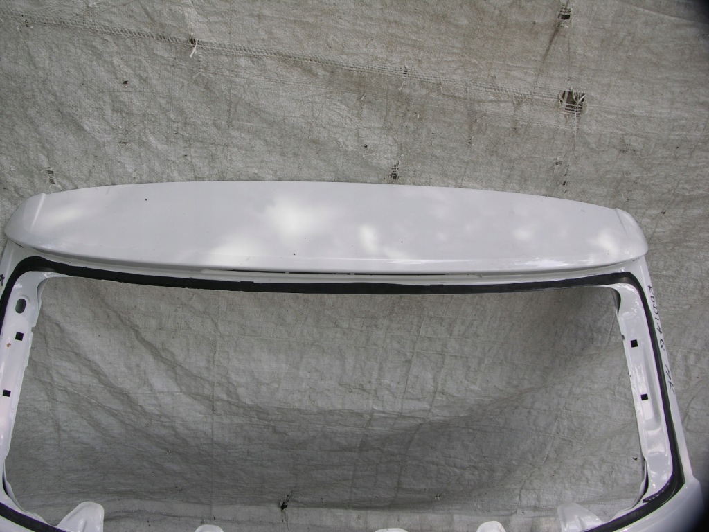 Skoda kodiaq 565 16 - 19 крышка багажника задний задняя бампер задний белый Киев