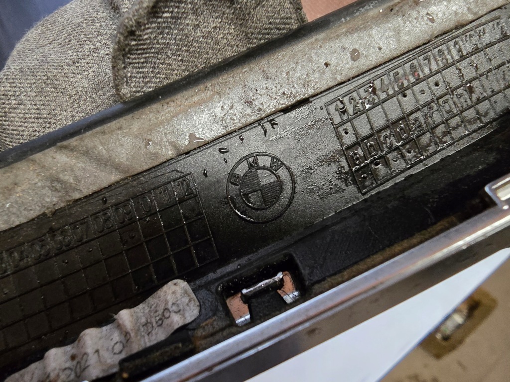 фото №4, Решітка радіатора решітка радіатора решітки радіатора bmw i3 i01 orginał