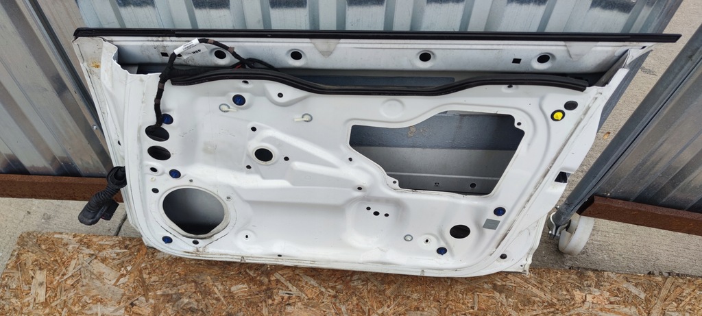 фото №15, Дверь правый перед audi a3 8p sportback ly9c 5d