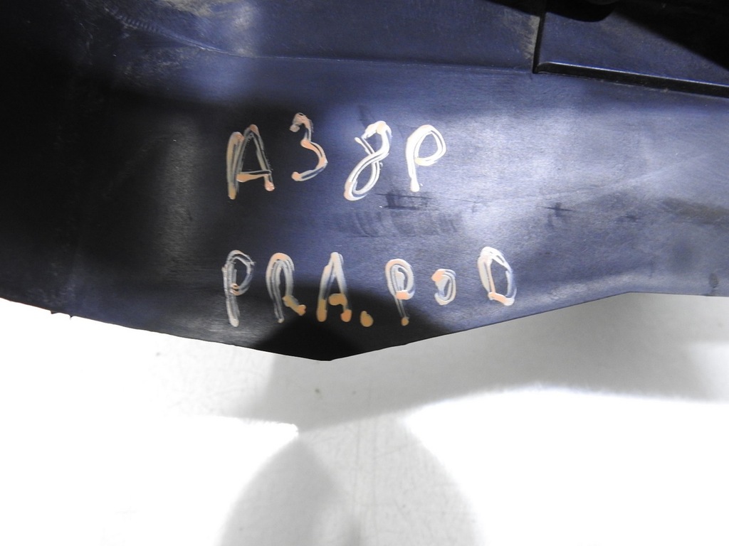 фото №6, Жёлоб защита жабо правая audi a3 8p lift