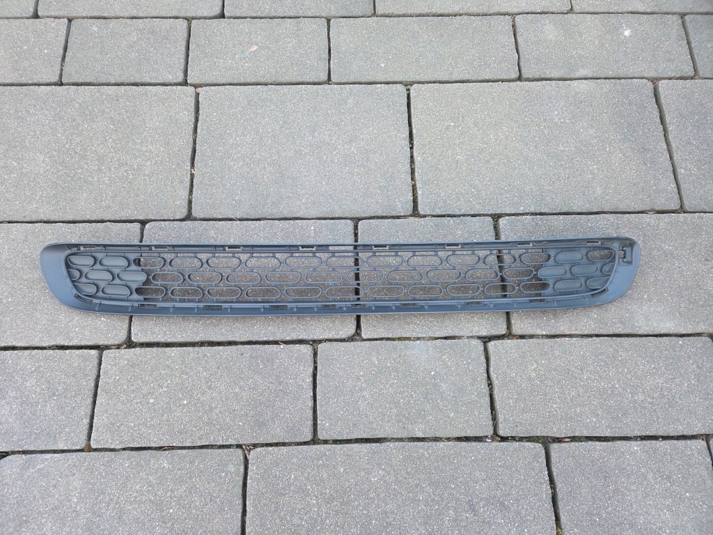 Купити Mini cooper f55 f56 f57 решітка нижня бампера передній 7301563