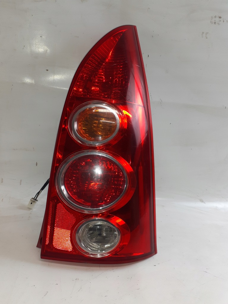 фото №2, Задня права лампа mazda premacy lift