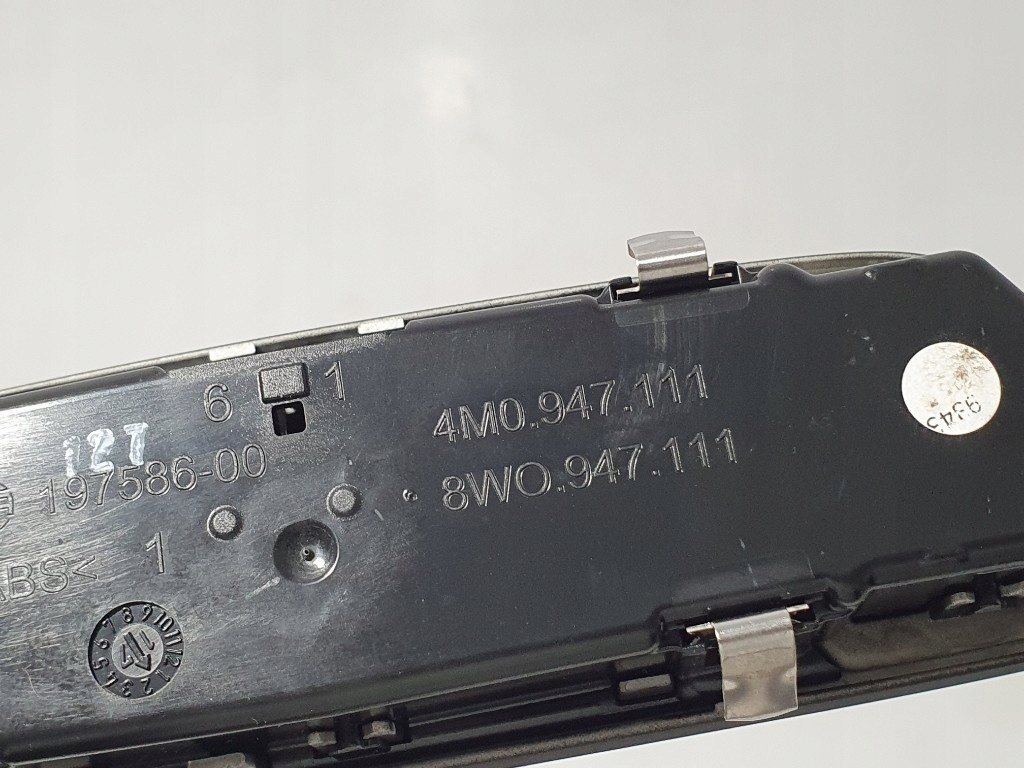 фото №16, A4 b9 s-line лампа освещение кабины люк комплект 8w0947135at