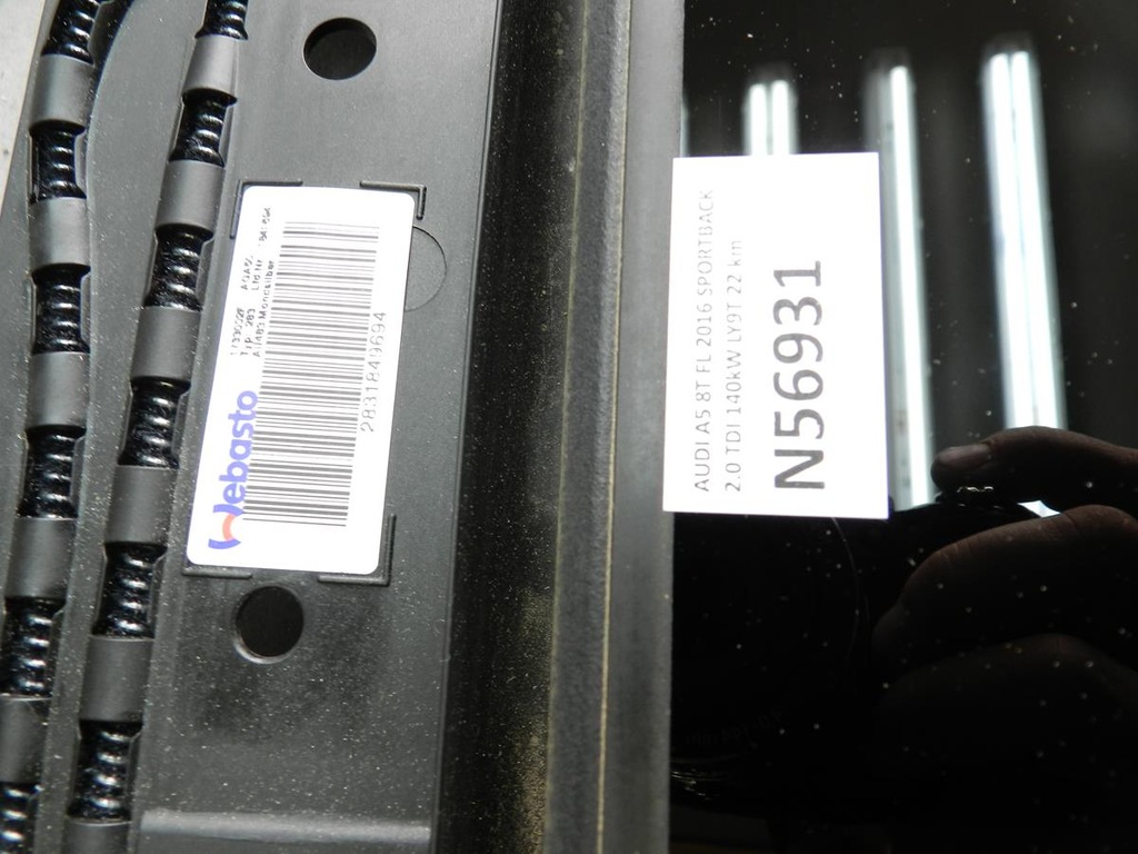 фото №12, Audi a5 8t люк 8t8877041e