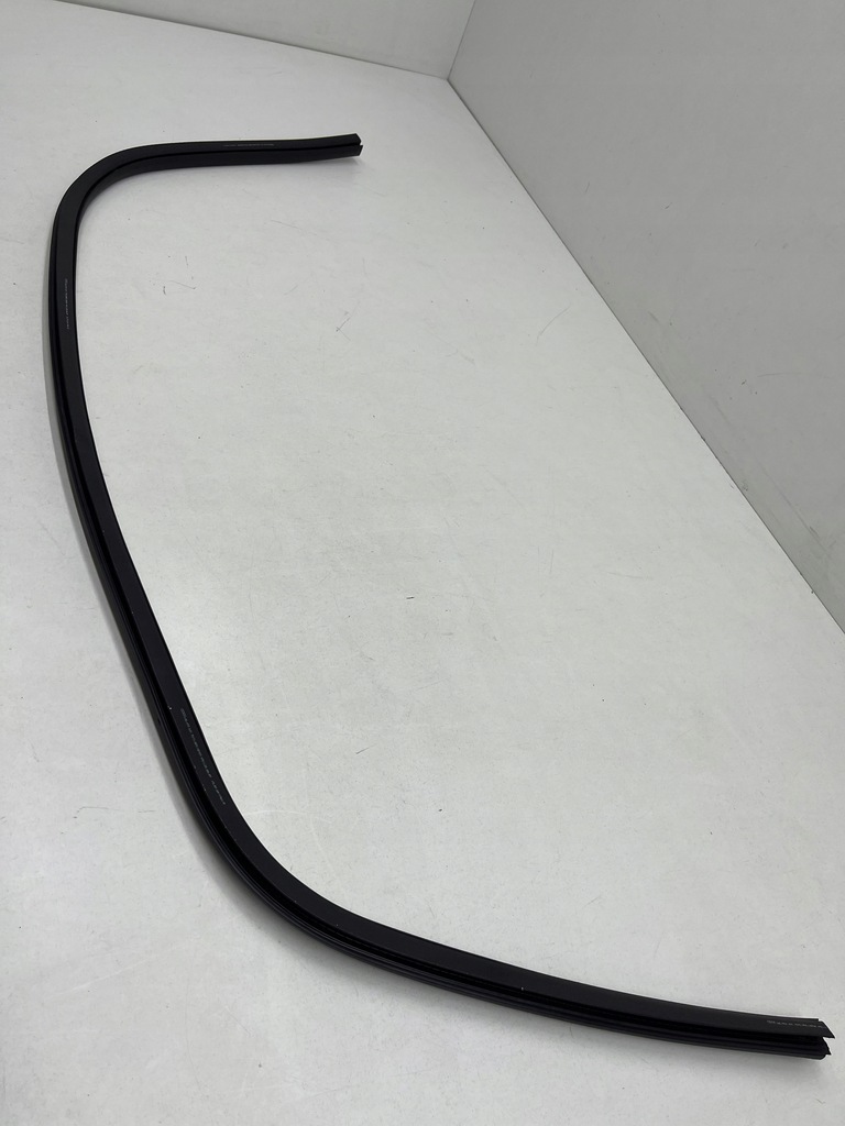 фото №12, Audi a5 8t coupe прокладка двері лівий / правий перед нижня