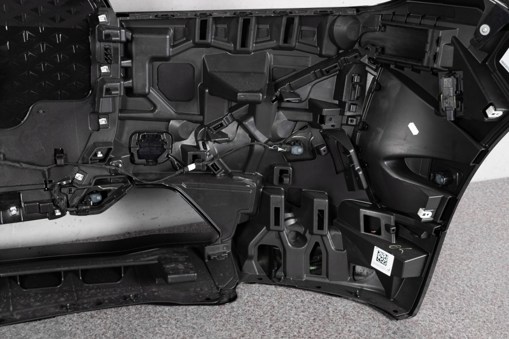 фото №12, Bmw ix i20 бампер передній перед датчики m-pakiet black sapphire 475