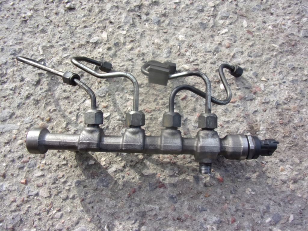 фото №1, Fiat freemont alfa romeo lancia 1.6 2.0 молдинг упорскування 55234039