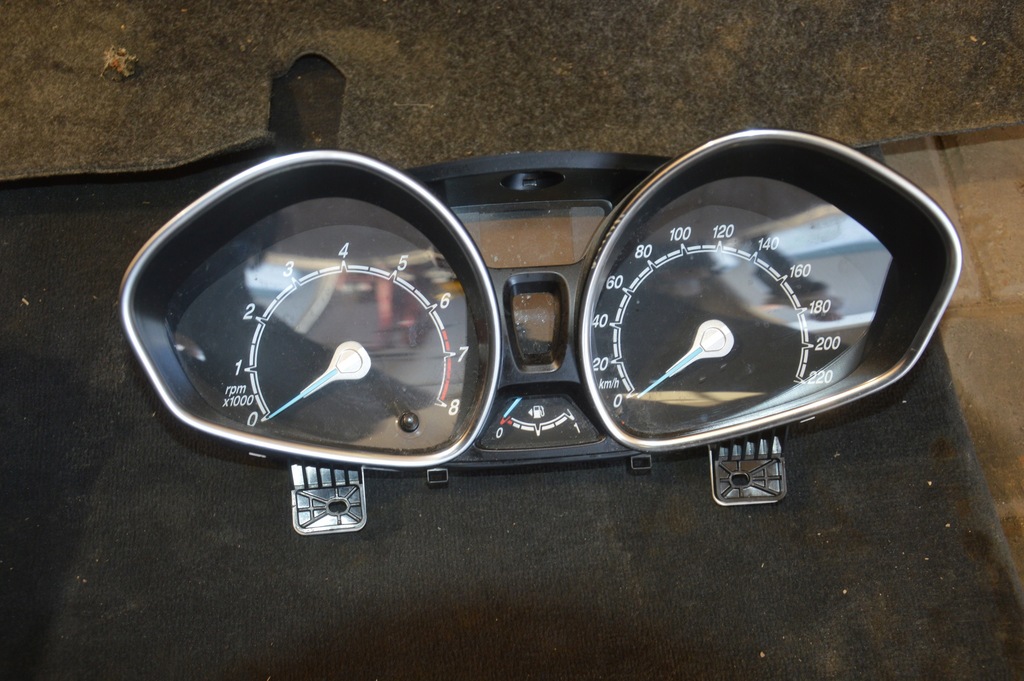 фото №8, Счетчик приборы ford fiesta mk7 lift бензин europa