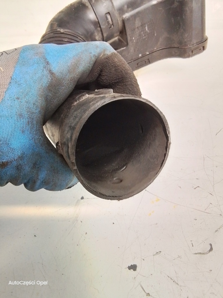 N841 труба шланг воздуха резонатор opel crossland x 1.2t 9662647660 в Украине