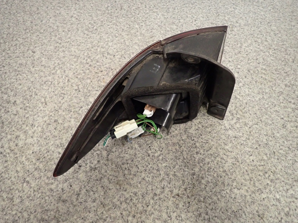 фото №7, Toyota previa 00-02 лампа задняя правая наружная