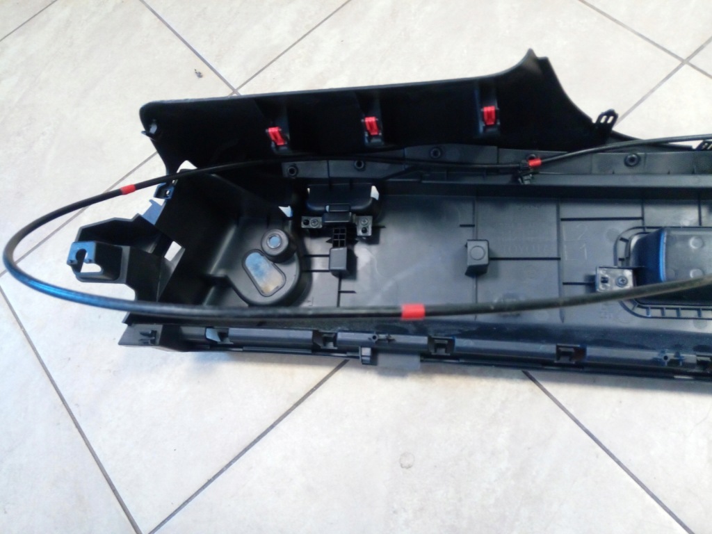 Обшивка багажника toyota corolla e21 універсал задній лівий 64734-02170 oryg. Зі Шроту