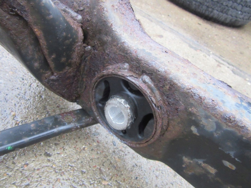 фото №10, Suzuki xl7 3.6i 2007 подрамник подрамник балка задняя