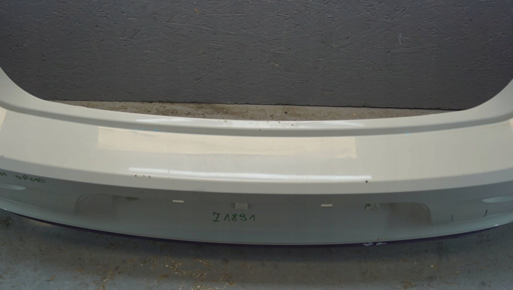 Bmw f20 рестайлінг  sport бампер задній z1891 13w Оригінал