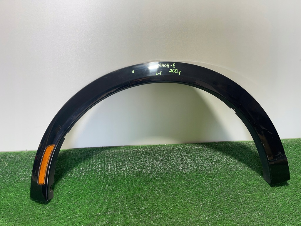 фото №1, Накладка крыла задняя левая ford mach-e