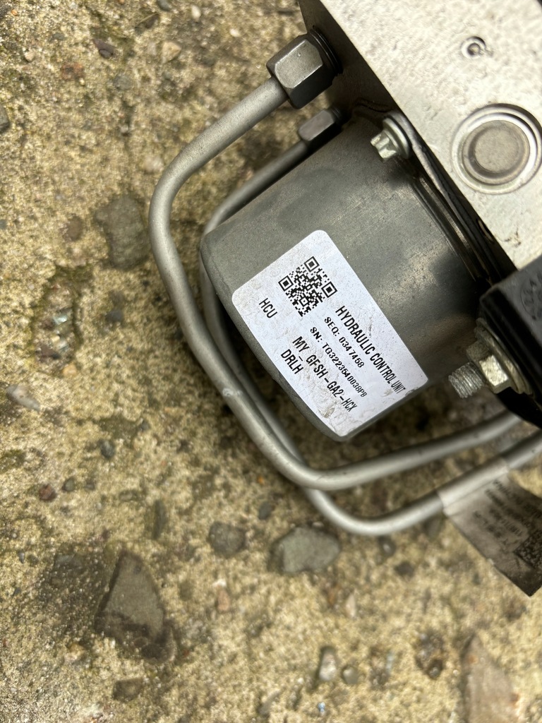 фото №2, Tesla y 2023 насос abs