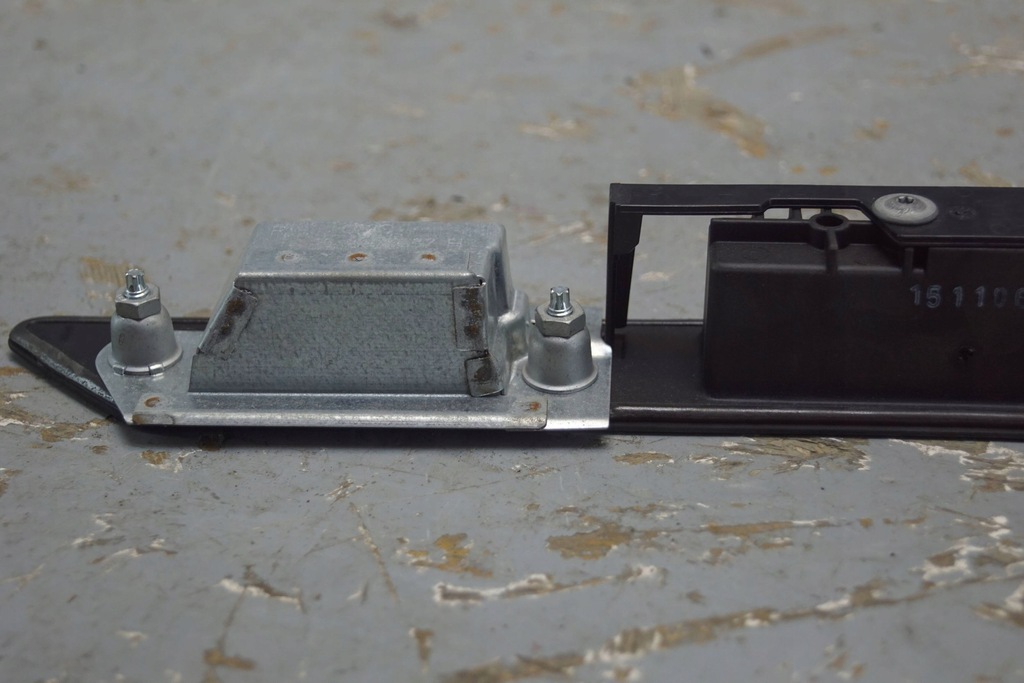 фото №9, Audi a3 8p накладка крышки задняя 8p0827574 b277