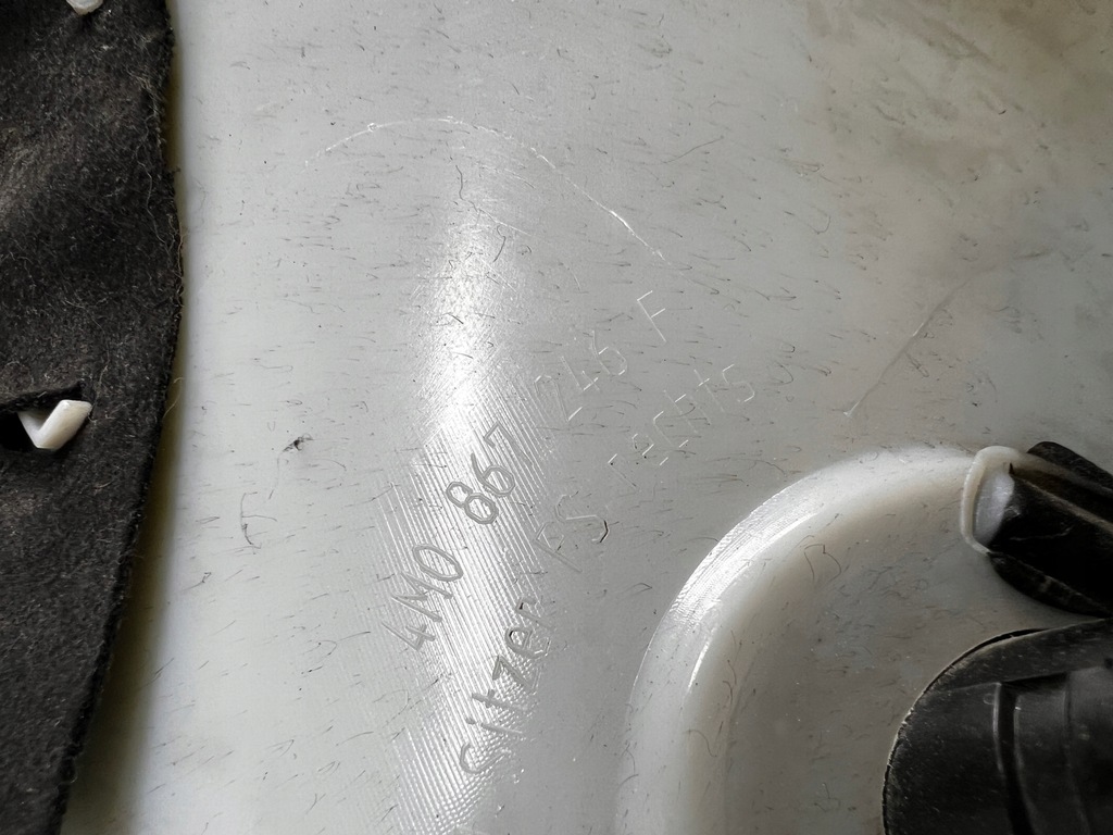 фото №11, Обшивка захист корпус стійка задня d права правий audi sq7 q7 4m0