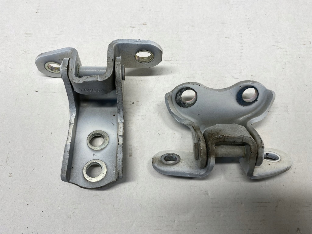 фото №3, Петлі двері перед ліва комплект citroen c1 ii