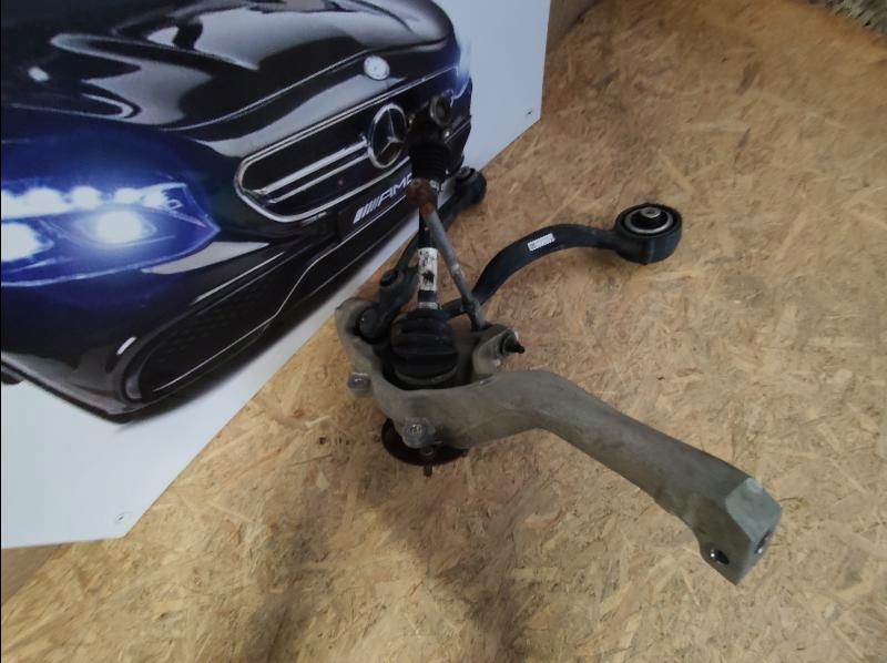 фото №2, Поворотный кулак перед передняя land rover discovery v