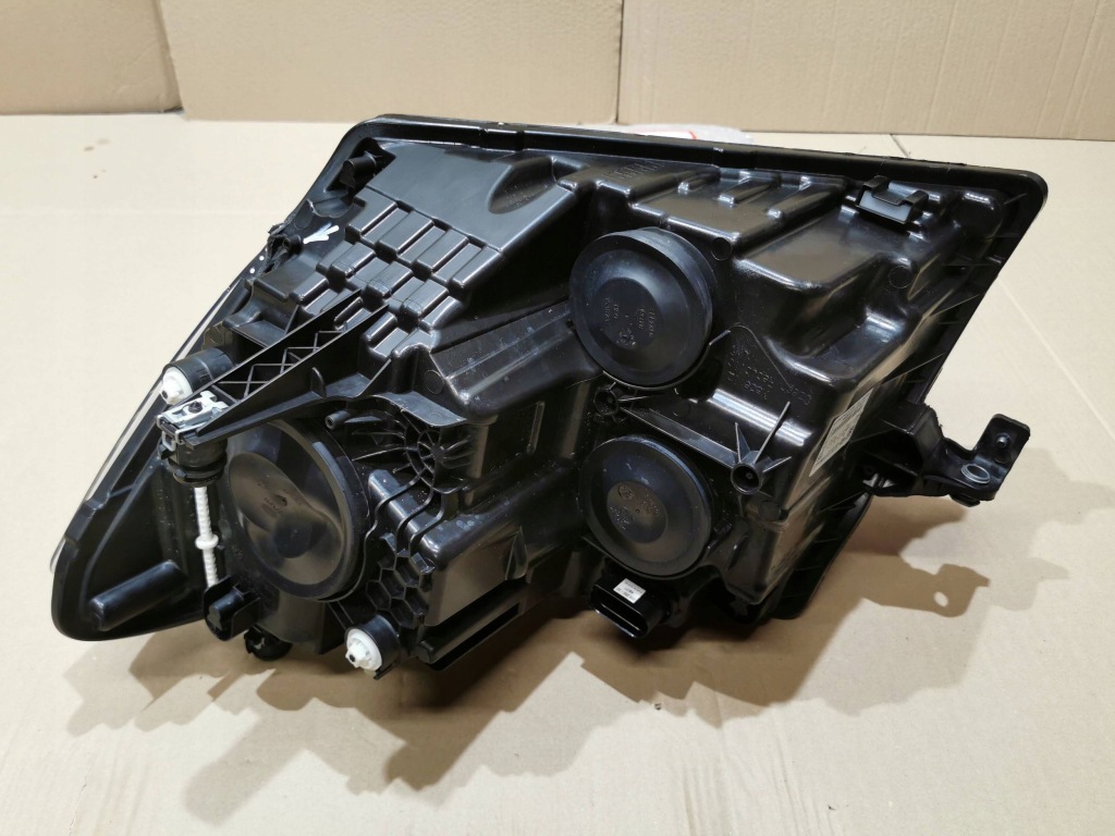 Vw crafter 7c0 man tge 17- фара передняя правый  хорошее состояние европа 7c1941006b Цена