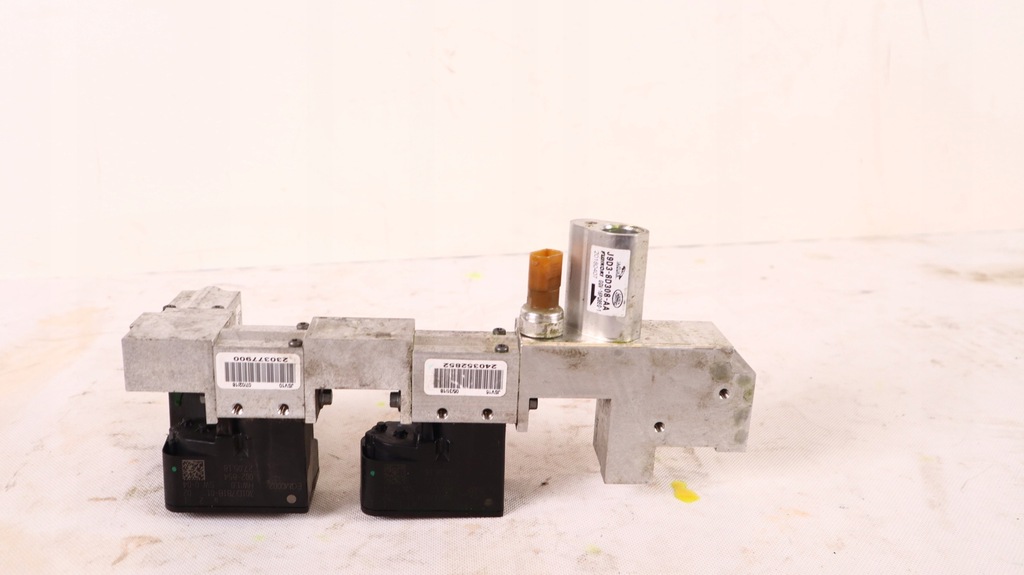 фото №5, Jaguar i-pace клапан расширительный кондиционера j9d3-8d308-aa, j9d3-6c582-ba