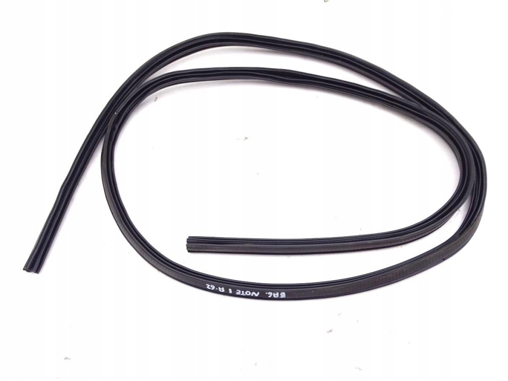 Купити Nissan note e11 06-12 прокладка кришки багажника задній