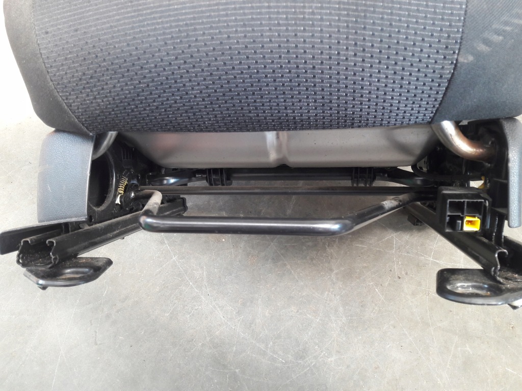 фото №5, Сидіння правий mazda 2