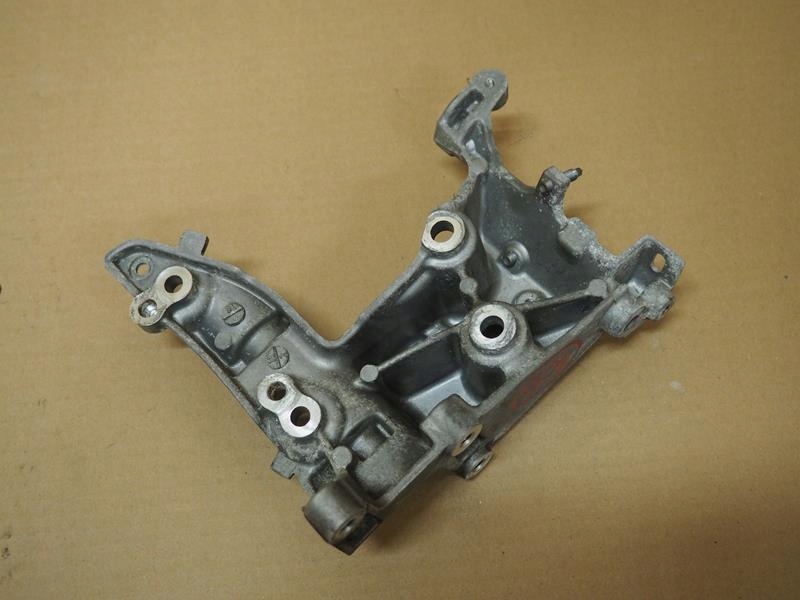 Кронштейн генератора citroen 1.4hdi 9684979480 Доставка