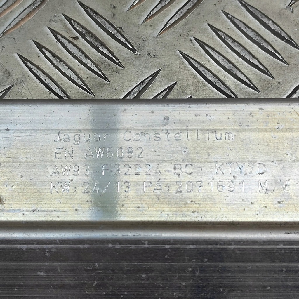 фото №8, Jaguar xj x351 2014 напрямна накладки порога