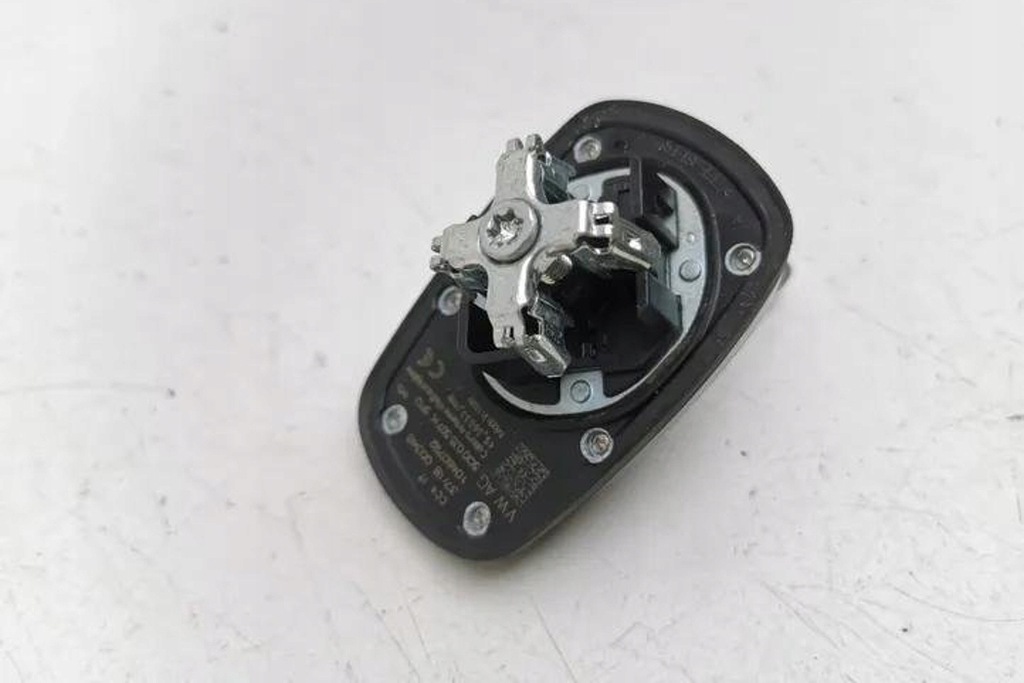 фото №7, Антенна vw t-roc a11 5q0035507k 1.0l бензиновый 85kw 2018