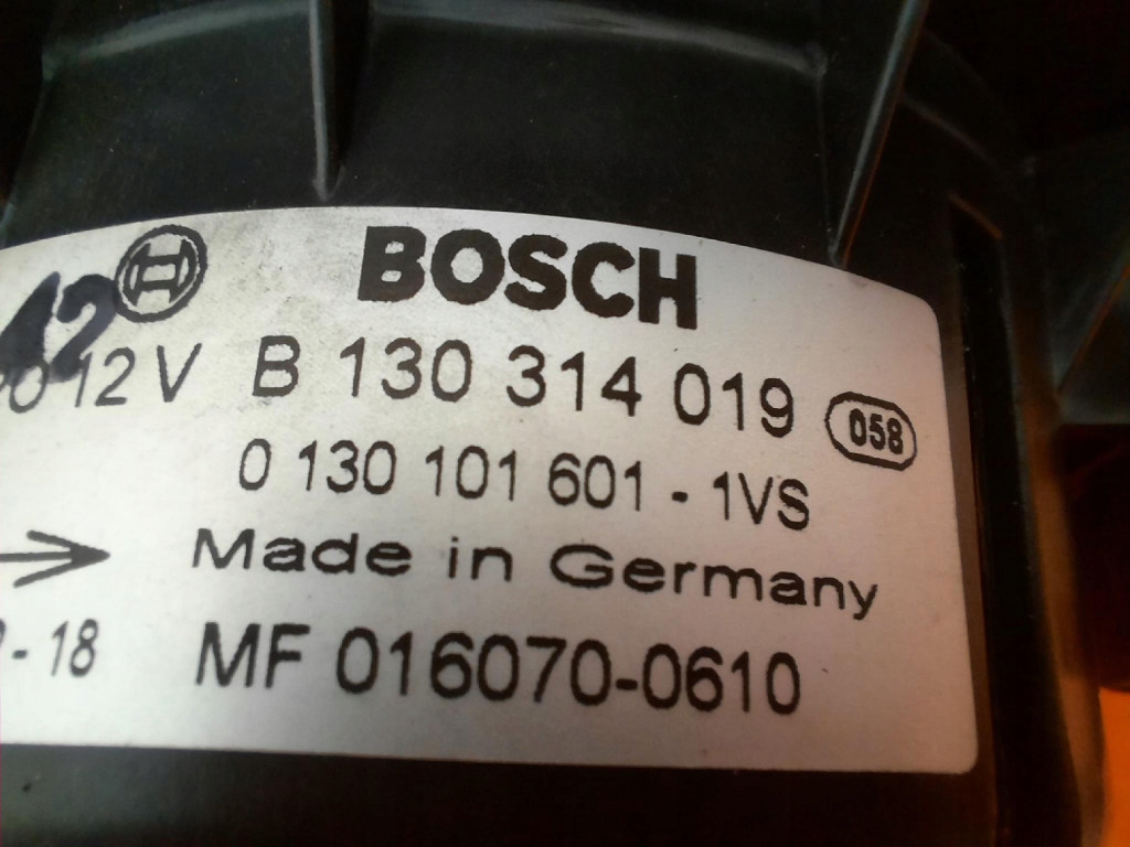 Toyota corolla e12 2.0d 01-04 воздуходувка воздуха 130314019 1cdftv в Украине