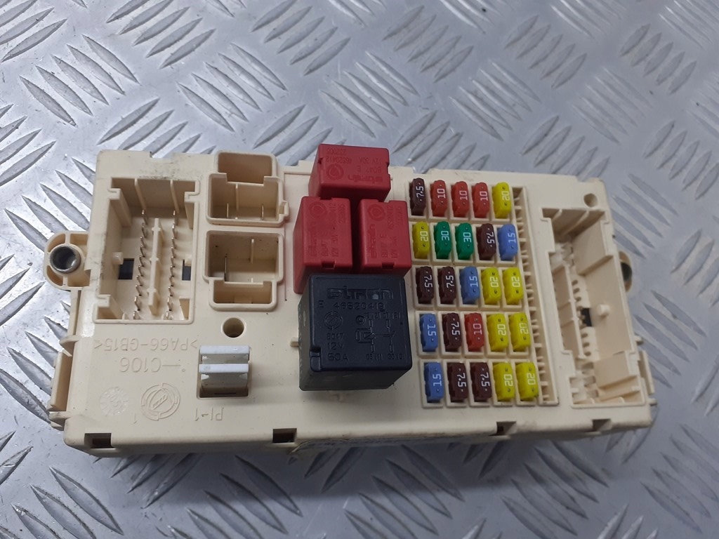 фото №1, Коробка запобіжників fiat stilo 1.4 51755127