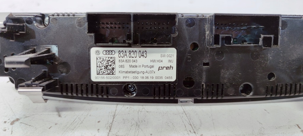 фото №7, Панель кліматронік audi q3 f3 83a820043