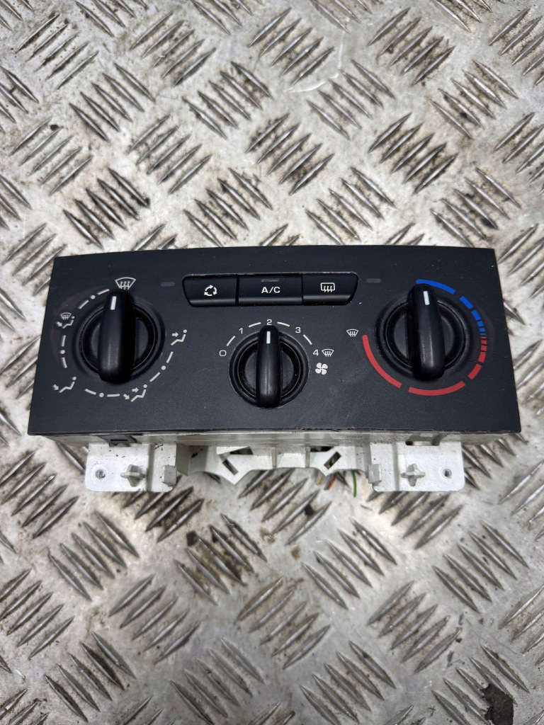 Купить Панель воздуховод scudo ii jumpy ii expert ii 140015338a