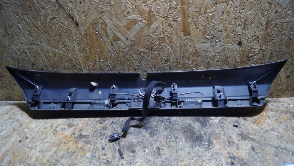 фото №8, Ford fiesta mk 7 накладка кришки задня