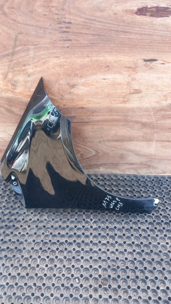 фото №1, Mercedes a klasa w169 крыло перед правый c197