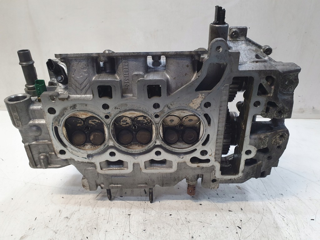 Головка комплектная peugeot citroen ds 1.2 vti 9671708880 в Украине