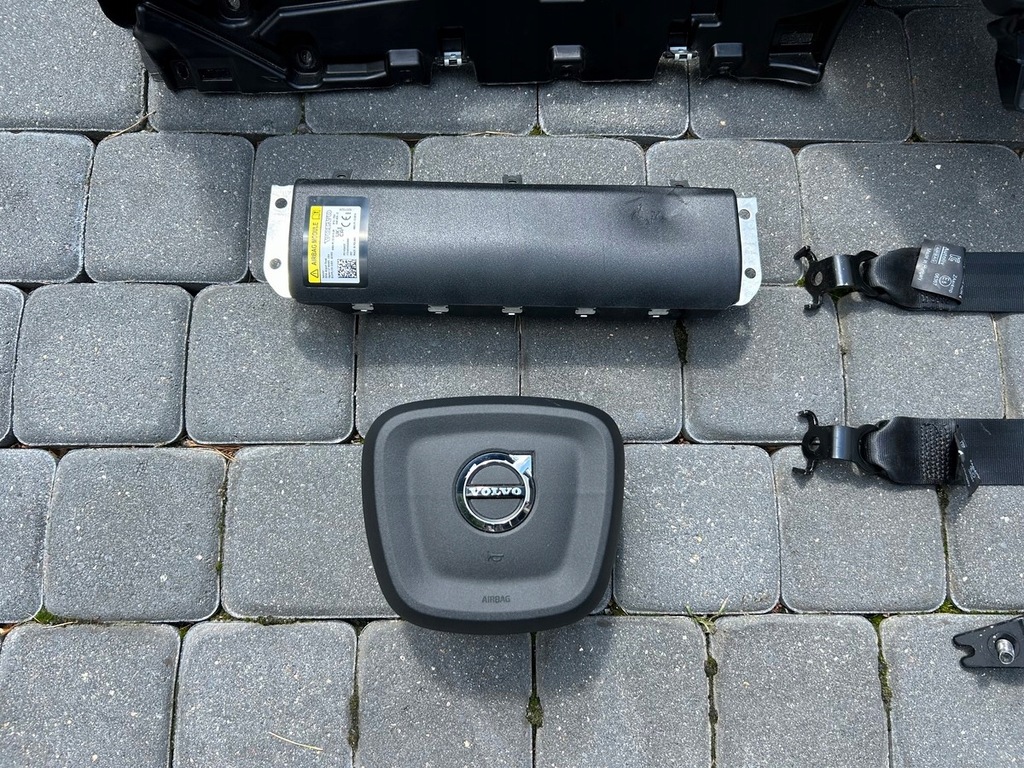 фото №9, Volvo xc40 lift 22- приборная панель консоль подушка безопасности ремни оригинал