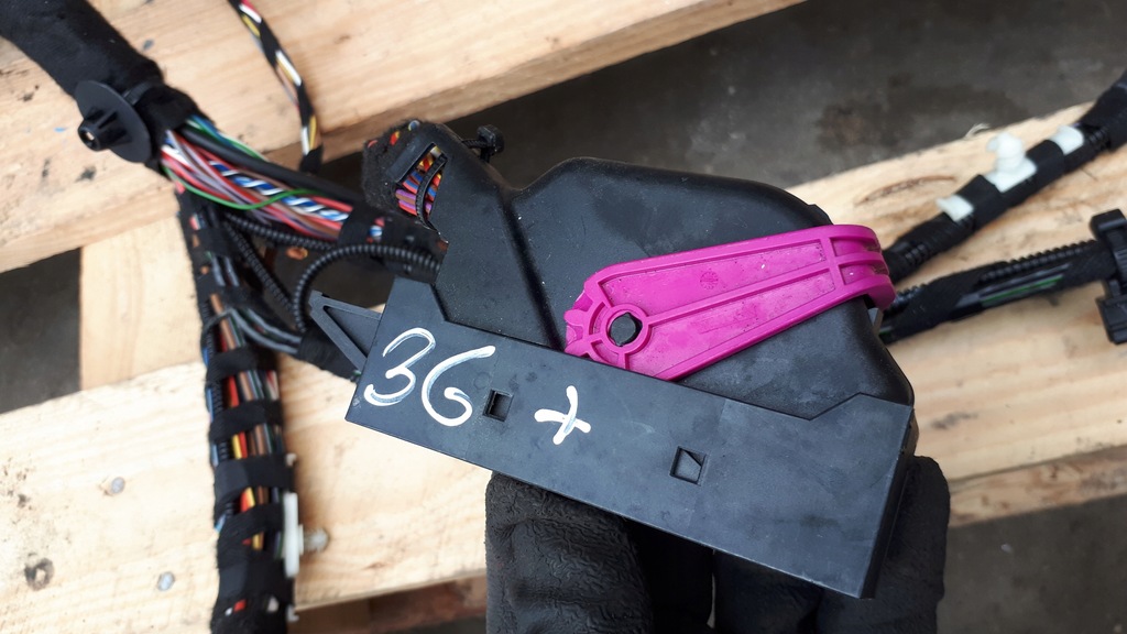 фото №8, S4 b8 a4 штекер усилителя bang olufsen a5 8t s5