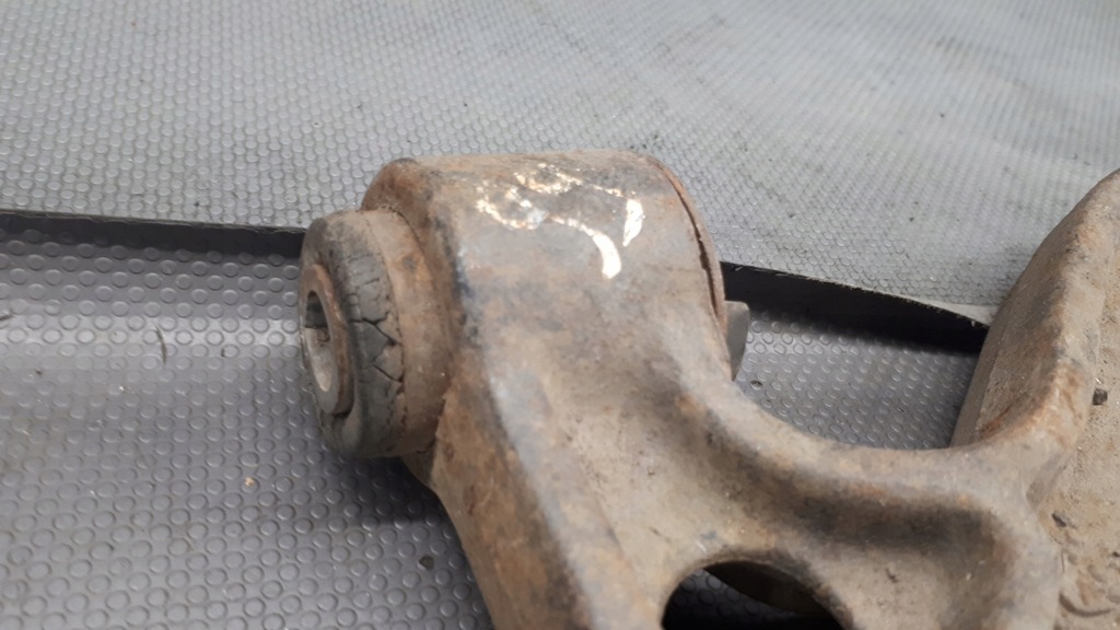 фото №9, Важіль лівий перед chrysler voyager iv