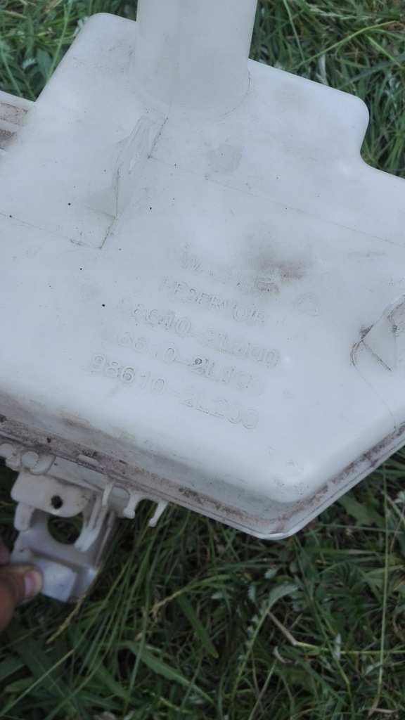 фото №6, Hyundai i30 09-12 бак омивач 98610-2l200