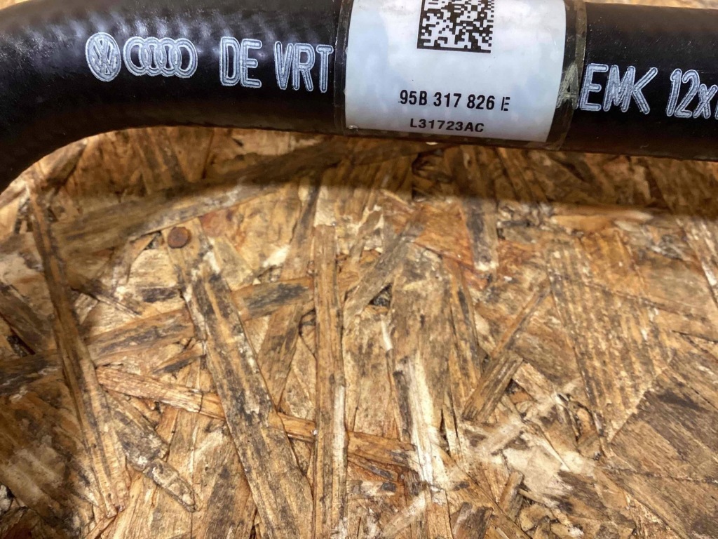 Шланг радиатора масла коробки перед porsche macan 95b 95b317826e с Разборки