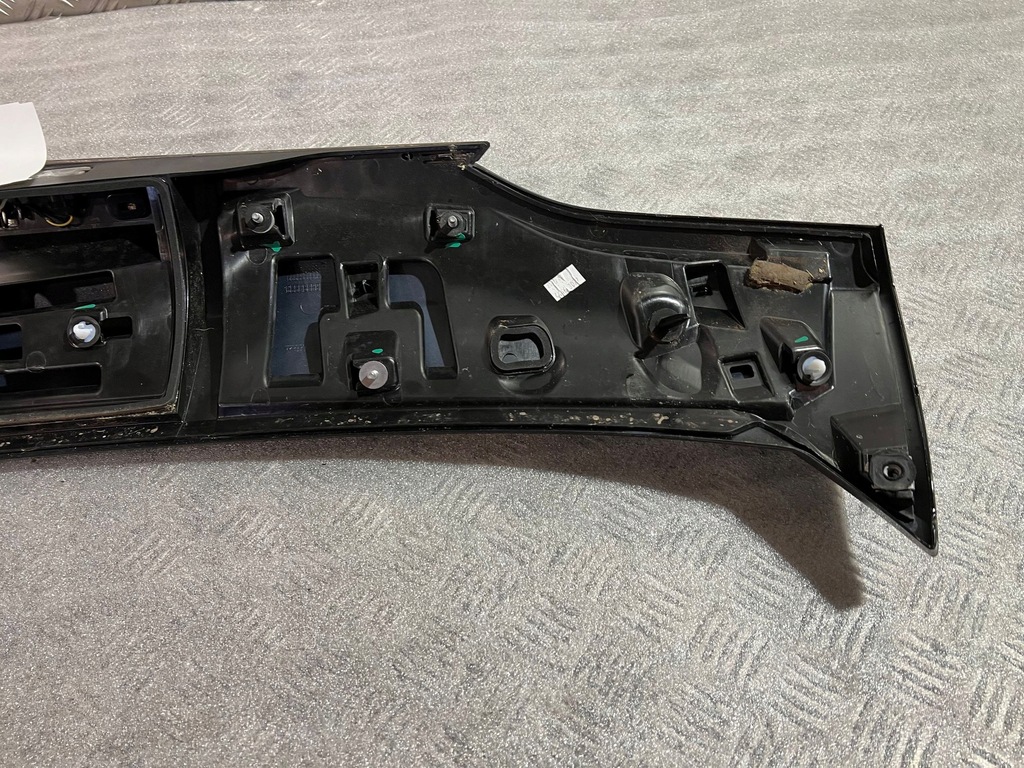 фото №5, Maserati levante 2020 обшивка / оббивка задній кришки багажника