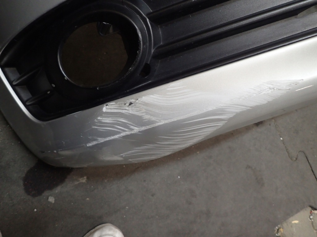 Бампер перед audi a3 8p0 lift 08-12 Зі Шроту