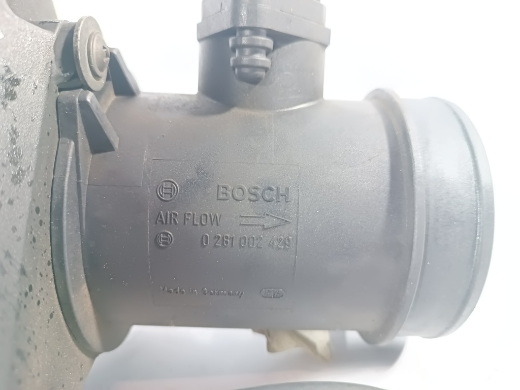 фото №6, Audi a6 c5 корпус фильтра воздуха дроссельная заслонка 2.5 tdi оригинальный номер 4b0133837