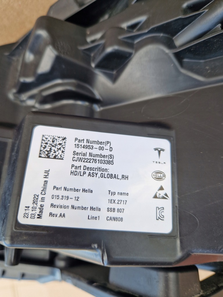 Купити Tesla model 3 y рестайлінг  20- фара перед правий full led європа  151495300d