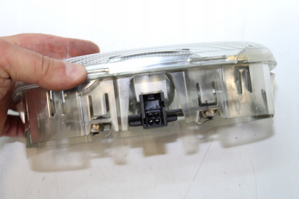 фото №4, Actros mp4 лампа кабины освещение салона правая