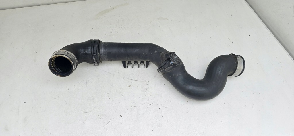 фото №1, Vw golf v шланг радіатора повітря 3c0145770b