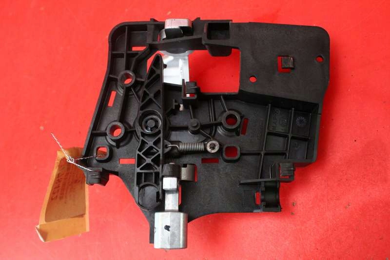 фото №6, Ручка внутрішня ліва задня срібляста 9682100777 peugeot partner 2 ii 08-12