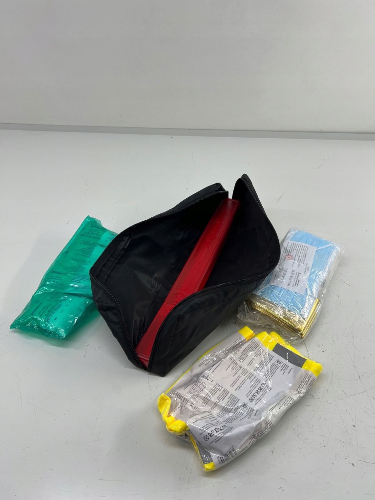 Купити Аптечка автомобільна задній opel insignia b